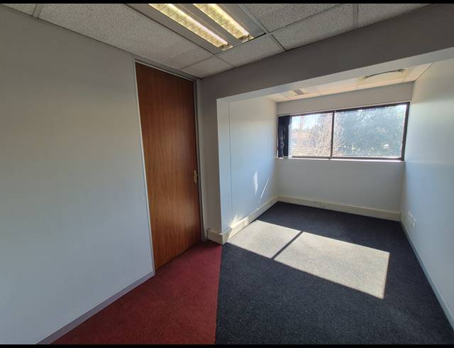 325M² OFFICE TO LET IN WOODMEAD